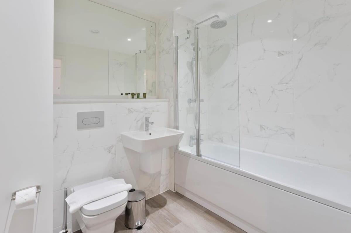 Stunning 2 Bed Apartment In Central เบอร์มิงแฮม ภายนอก รูปภาพ
